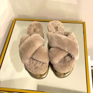 Brand new Ugg house slippers!!!